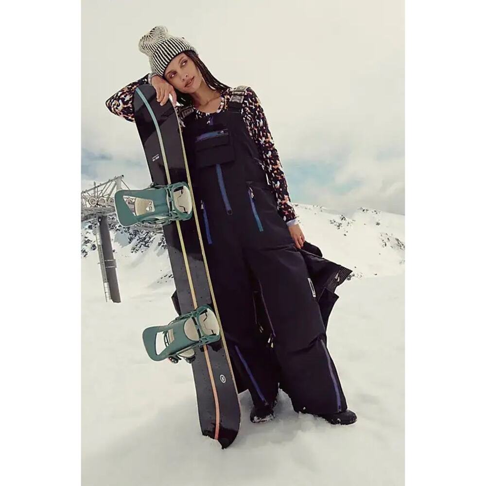Free People Care FP Movement On The Ascend Solid Insulated Bib NWT Medium